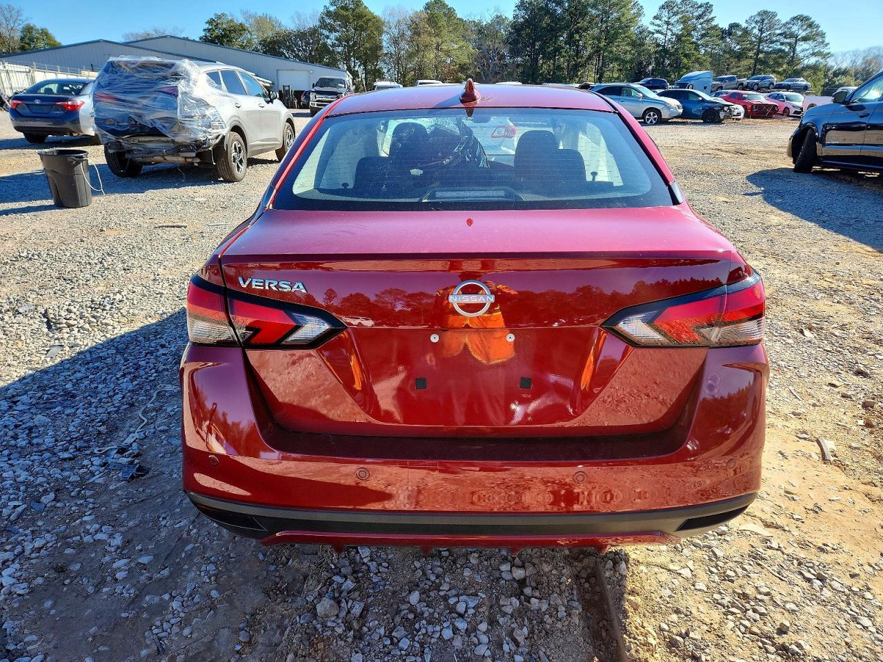 2025 Nissan Versa sv