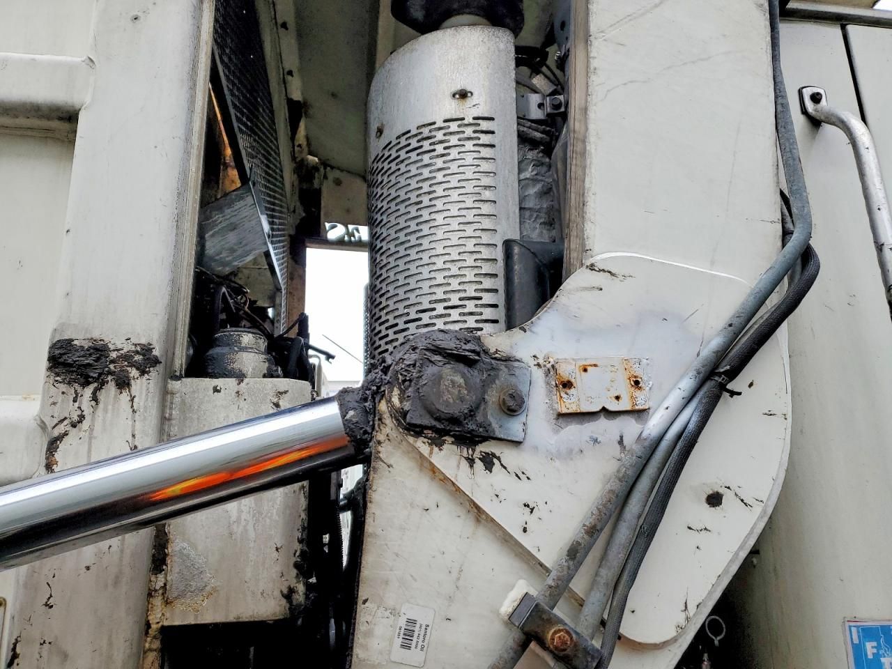 2018 Mack MRU613 Refuse Truck