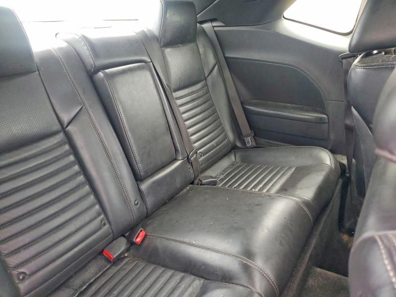 2012 Dodge Challenger sxt