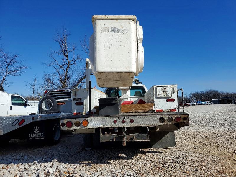2000 Ford F450 Super Duty Bucket Truck