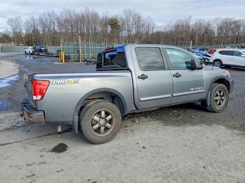 2014 Nissan Titan s