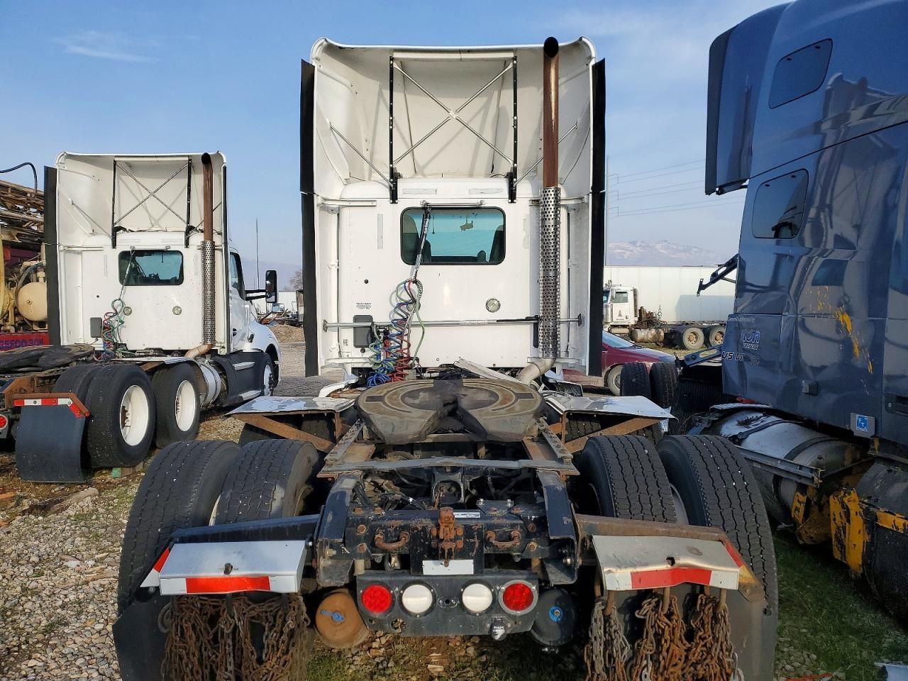 2015 Kenworth T680 Semi Truck