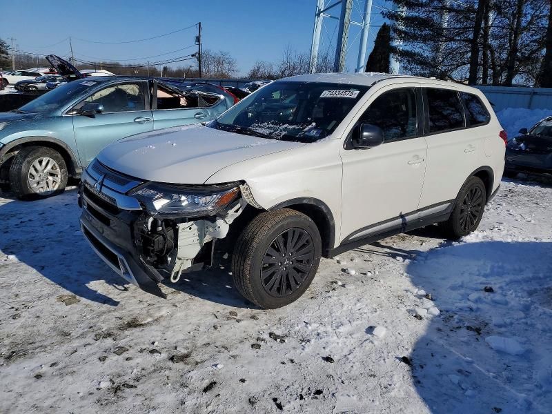 2019 Mitsubishi Outlander es