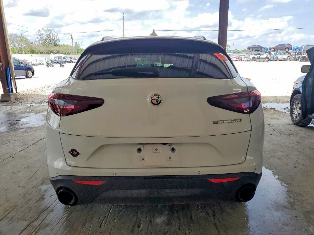 2022 Alfa Romeo Stelvio