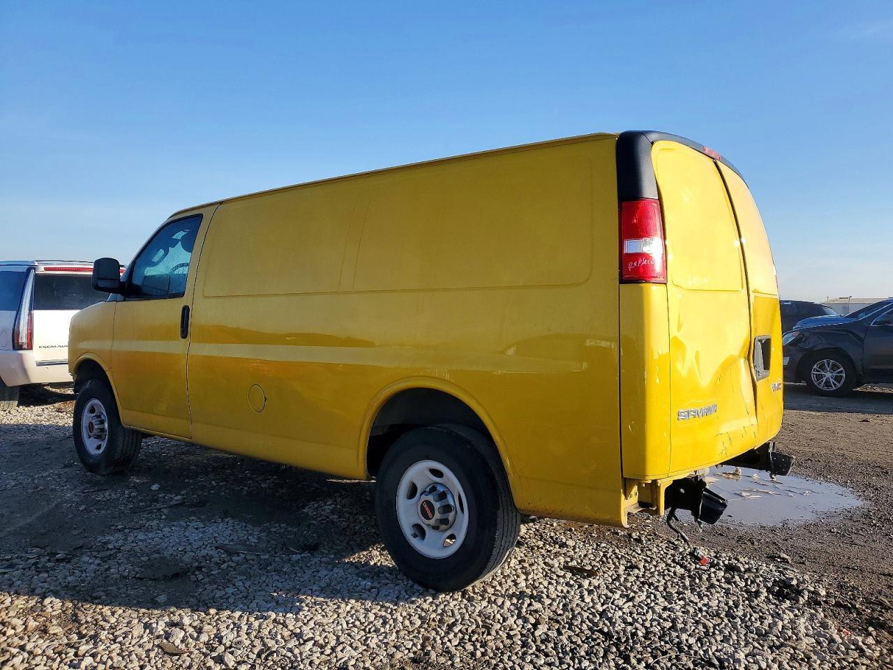 2020 GMC Savana 2500 Delivery Van