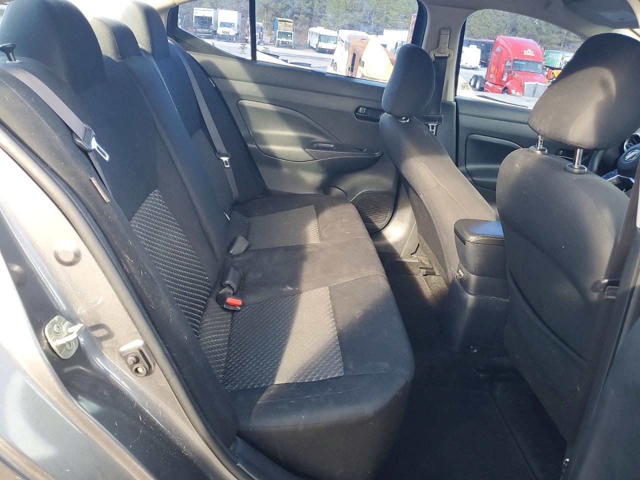 2020 Nissan Versa s