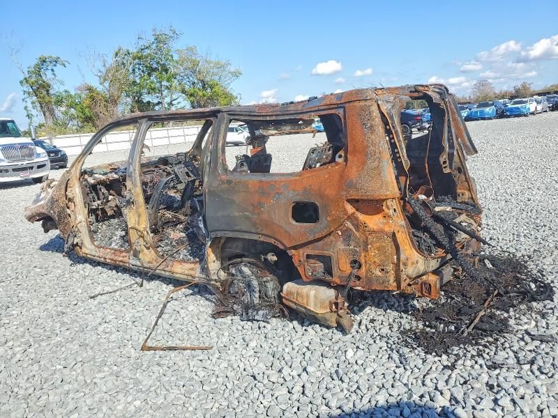 2022 Jeep Grand Wagoneer Series iii
