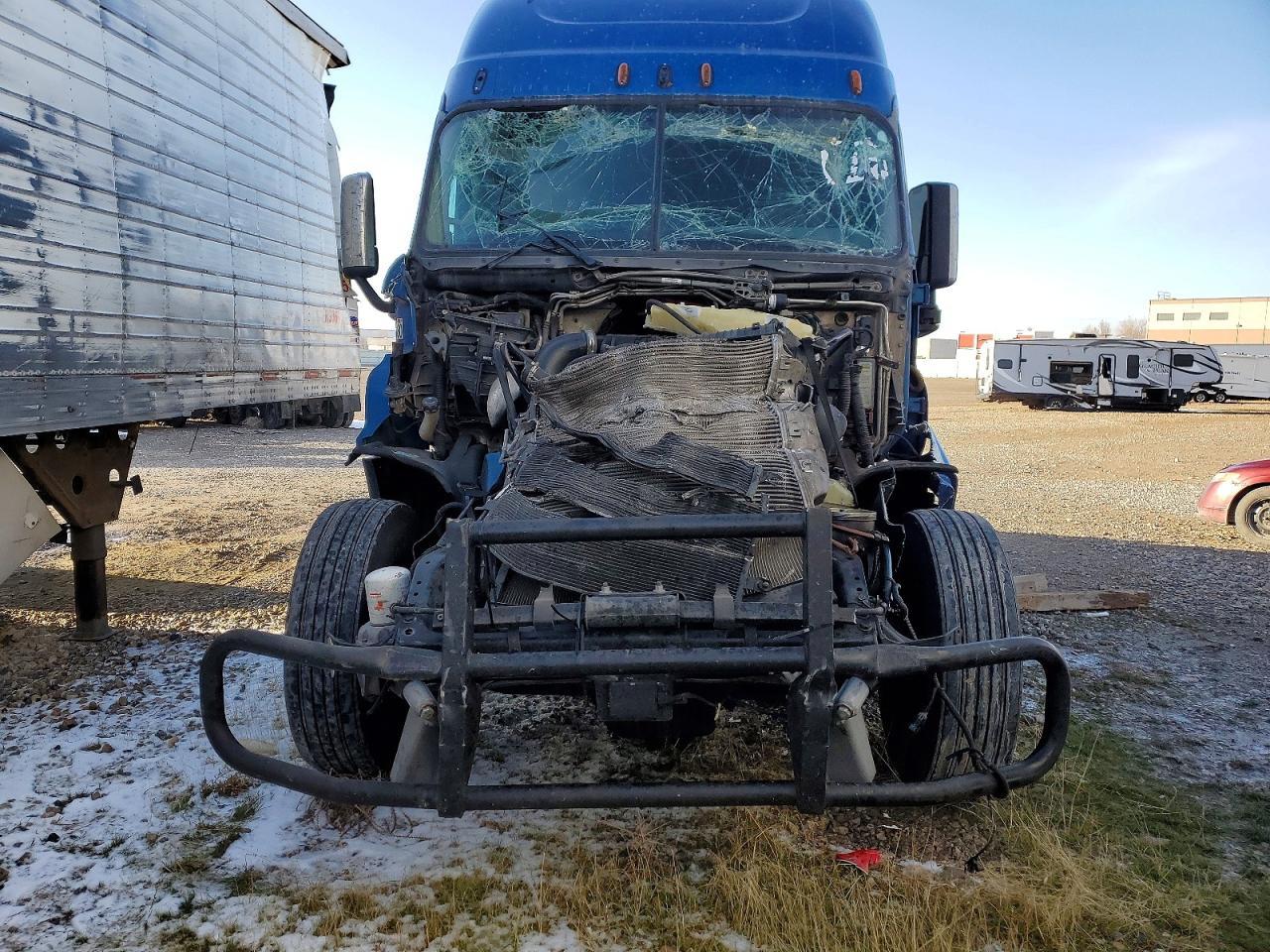 2017 Freightliner Cascadia 125 Semi Truck