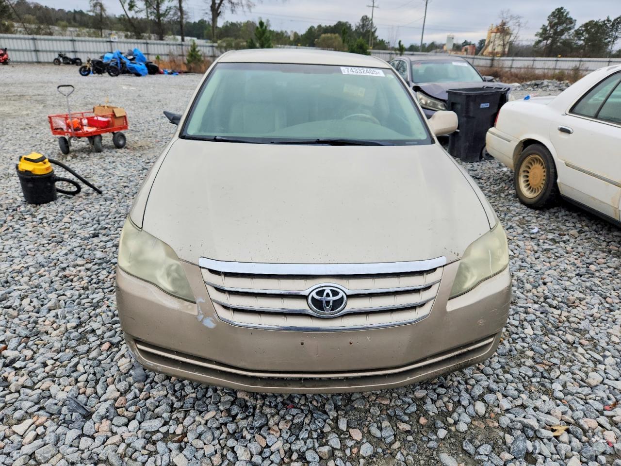 2005 Toyota Avalon xl