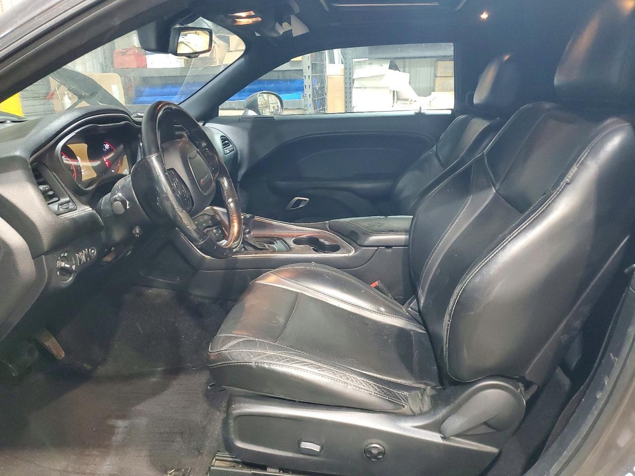2017 Dodge Challenger sxt