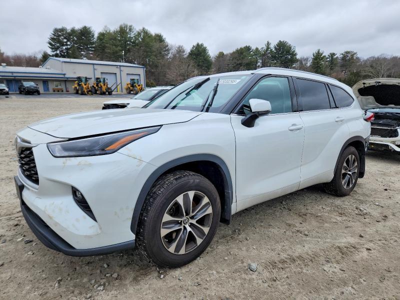 2022 Toyota Highlander xle