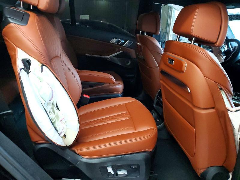 2024 BMW X7 M60i