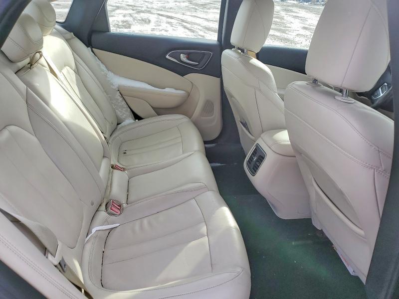 2015 Chrysler 200 c