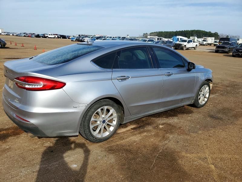 2020 Ford Fusion se