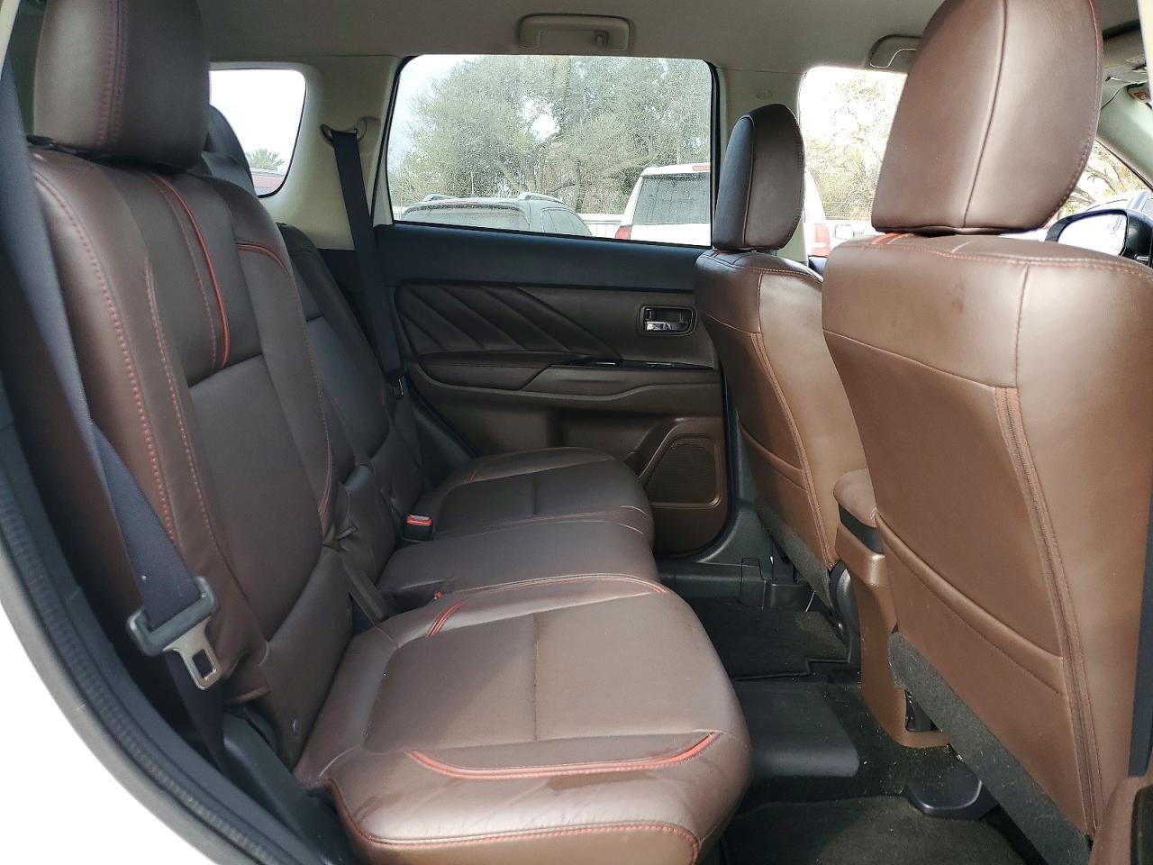 2018 Mitsubishi Outlander se
