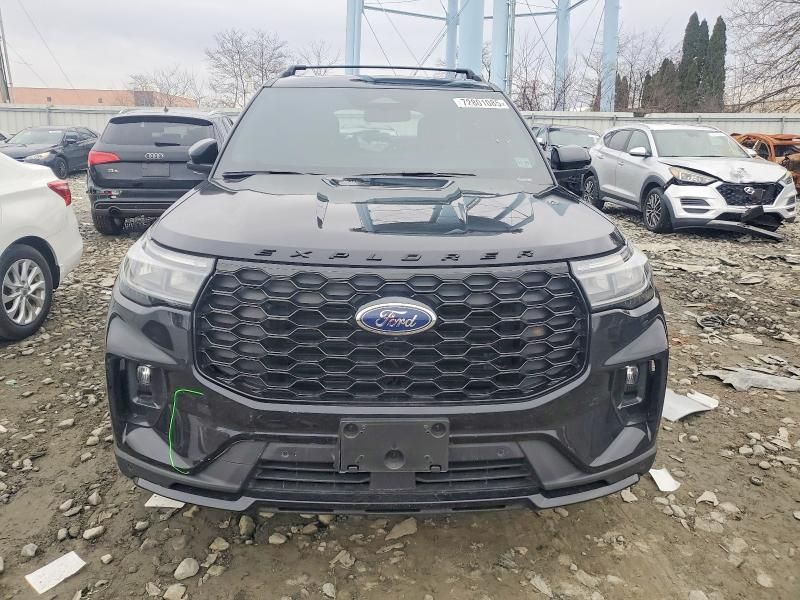2025 Ford Explorer St-line