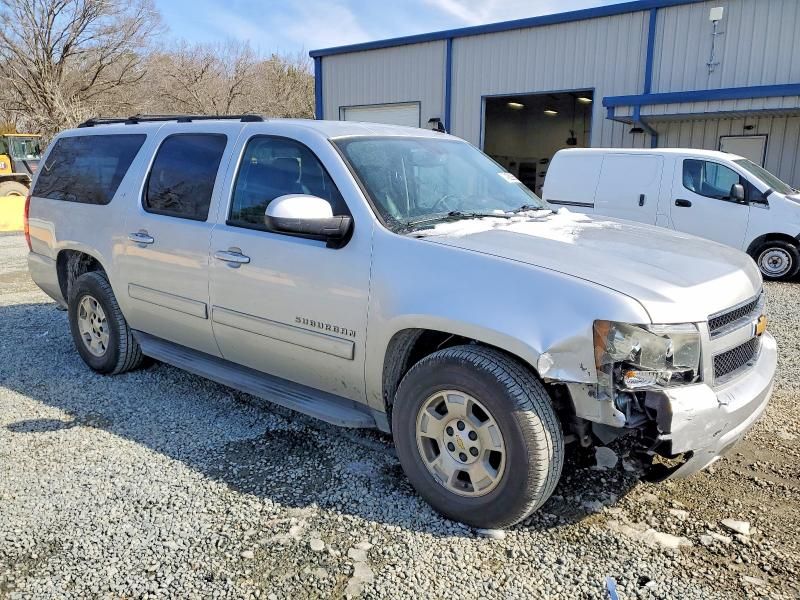 2014 Chevrolet Suburban C1500 lt