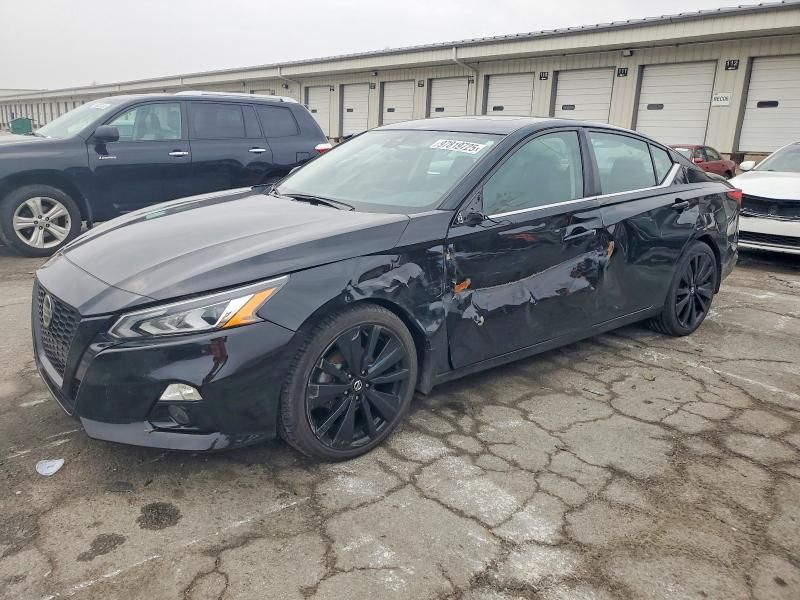 2022 Nissan Altima sr