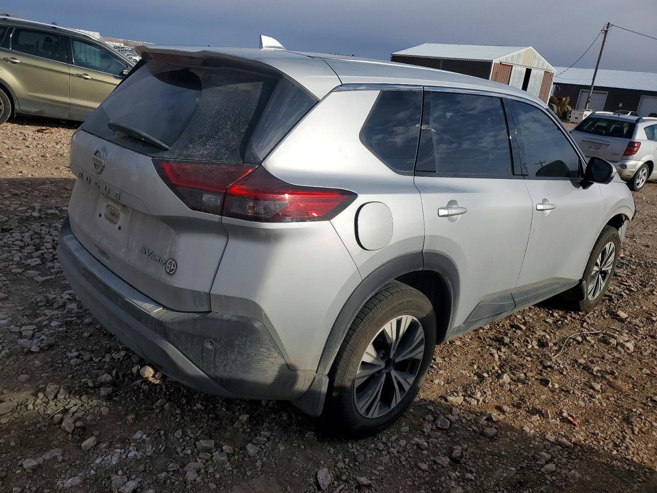 2021 Nissan Rogue sv