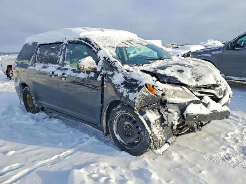 2018 Toyota Sienna le