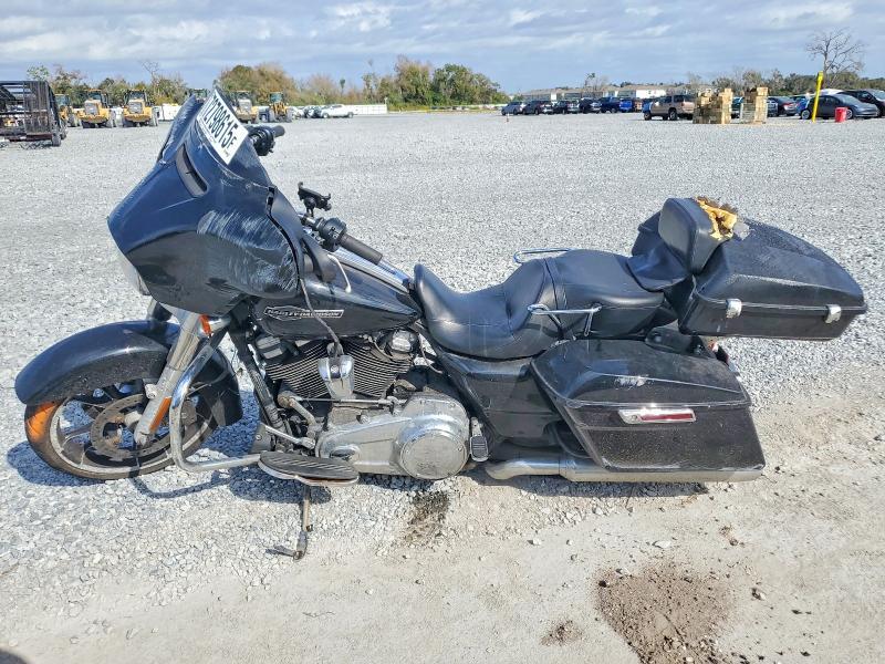 2021 Harley-Davidson Flhx