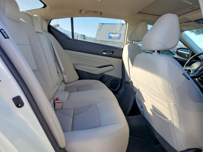 2022 Niss Altima 2.5 sv