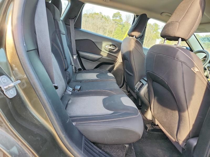 2014 Jeep Cherokee Sport