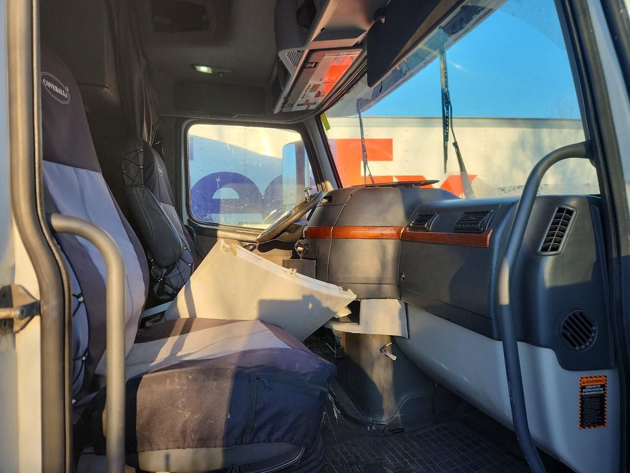 2012 Volvo VNL Semi Truck