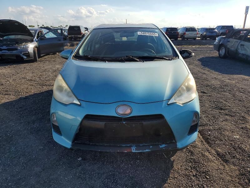 2013 Toyota Prius c