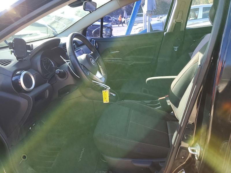 2020 Nissan Versa sr