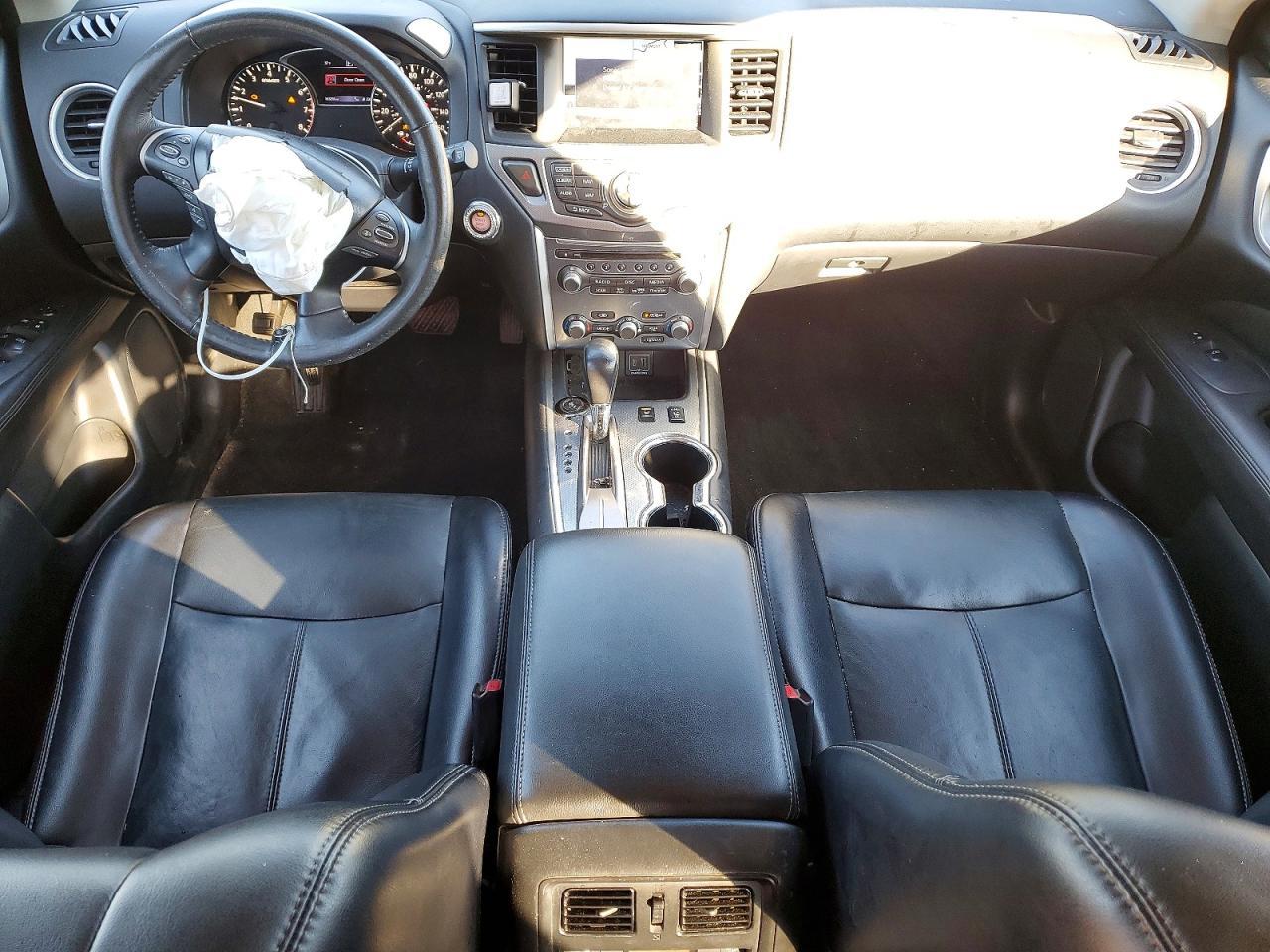 2020 Nissan Pathfinder sl