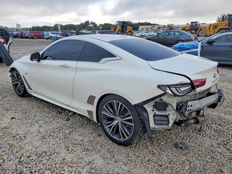 2018 Infiniti Q60 Luxe 300