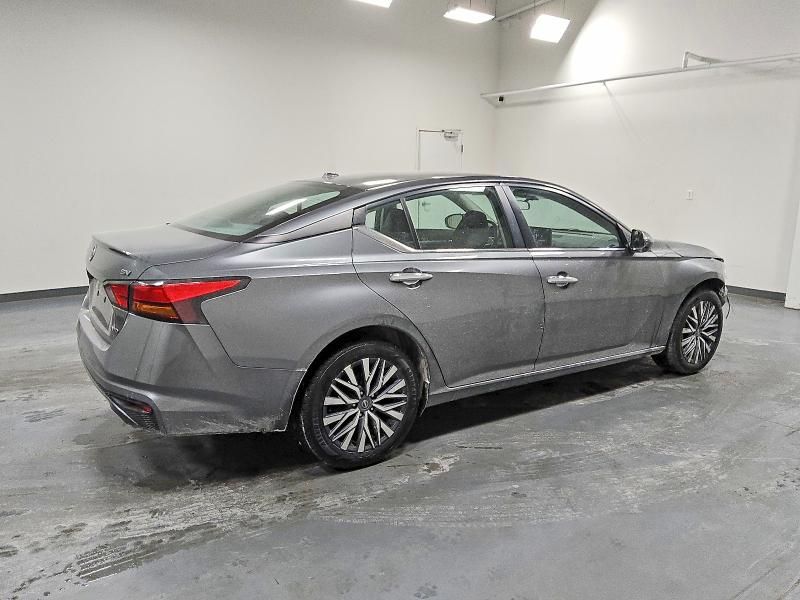 2023 Nissan Altima sv