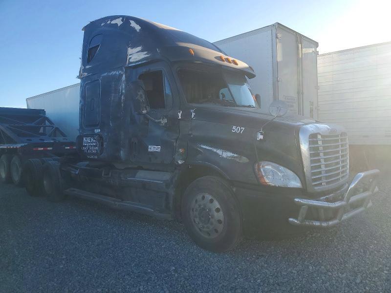 2016 Freigliner 2016 Freightliner Cascadia 125 Semi Truck