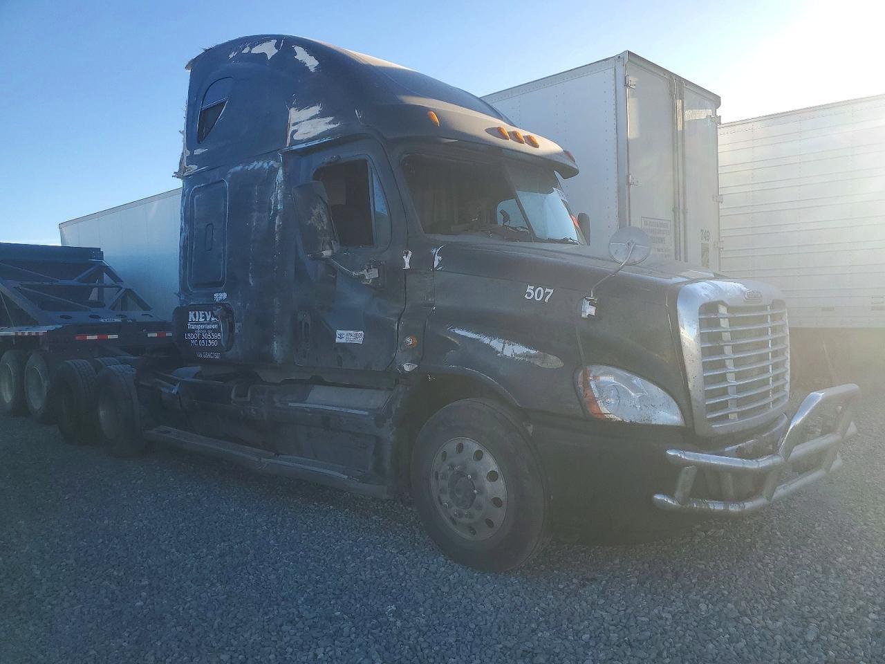 2016 Freigliner 2016 Freightliner Cascadia 125 Semi Truck