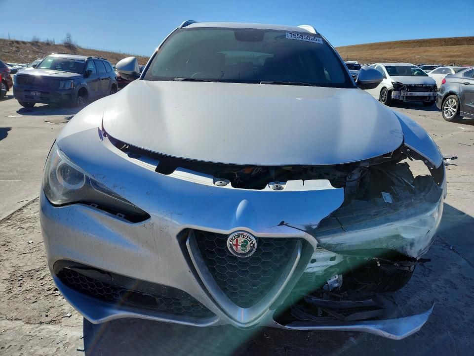2019 Alfa Romeo Stelvio ti
