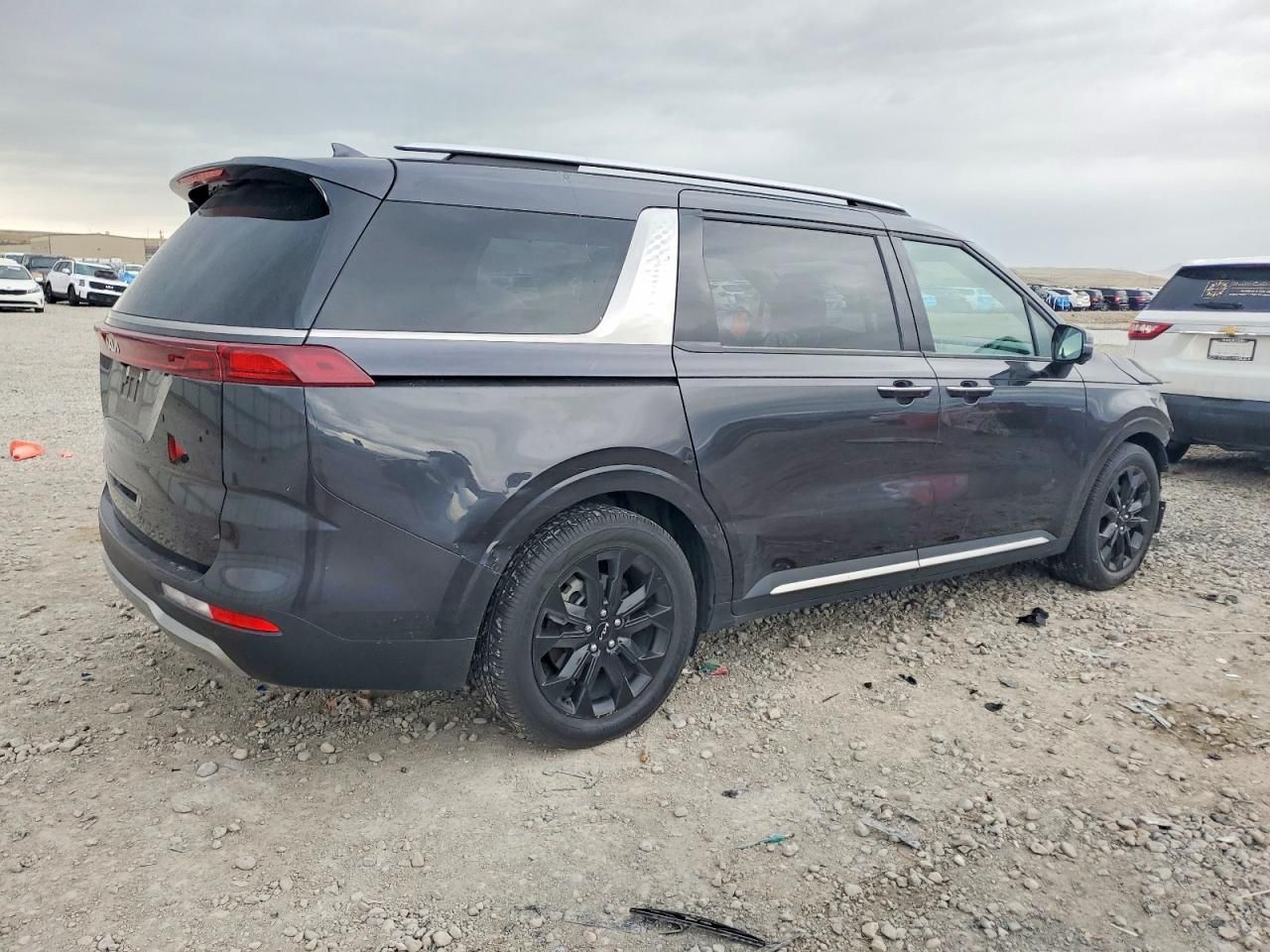 2023 KIA Carnival sx