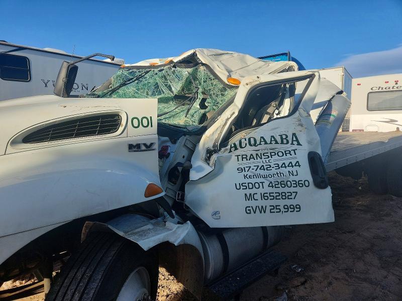 2020 International Mv607 box Truck