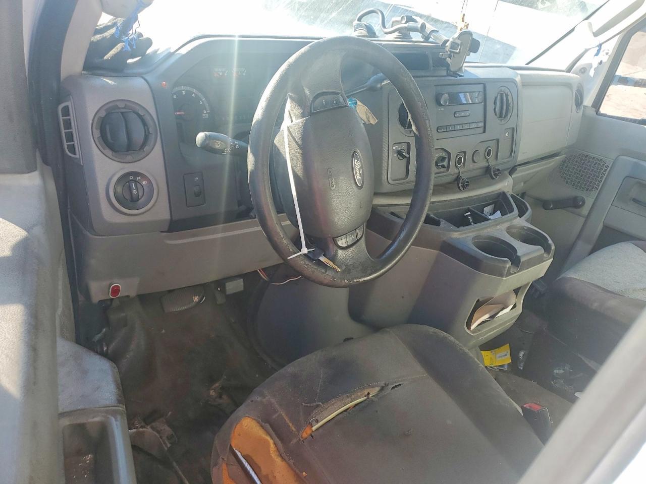 2013 Ford E350 Delivery Truck
