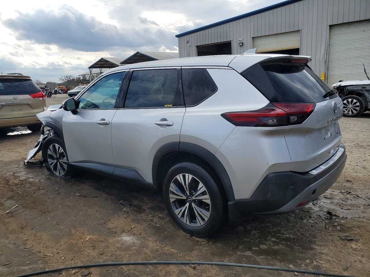 2022 Nissan Rogue sv