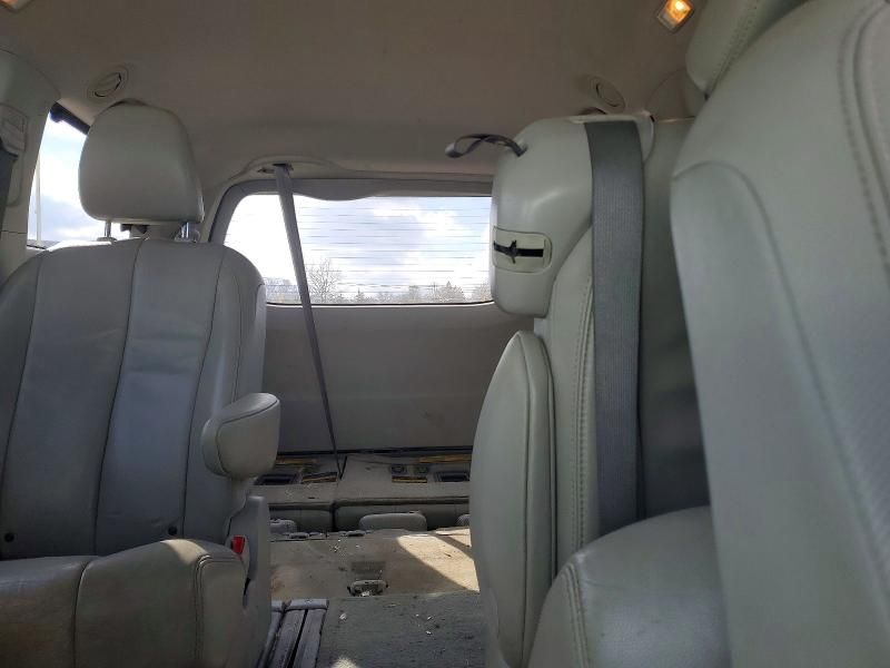 2013 Toyota Sienna xle