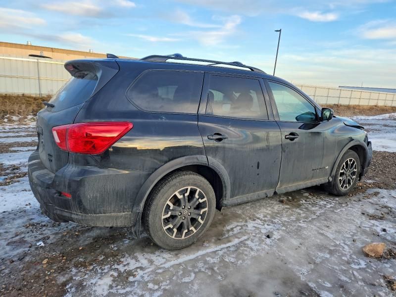 2020 Nissan Pathfinder sv