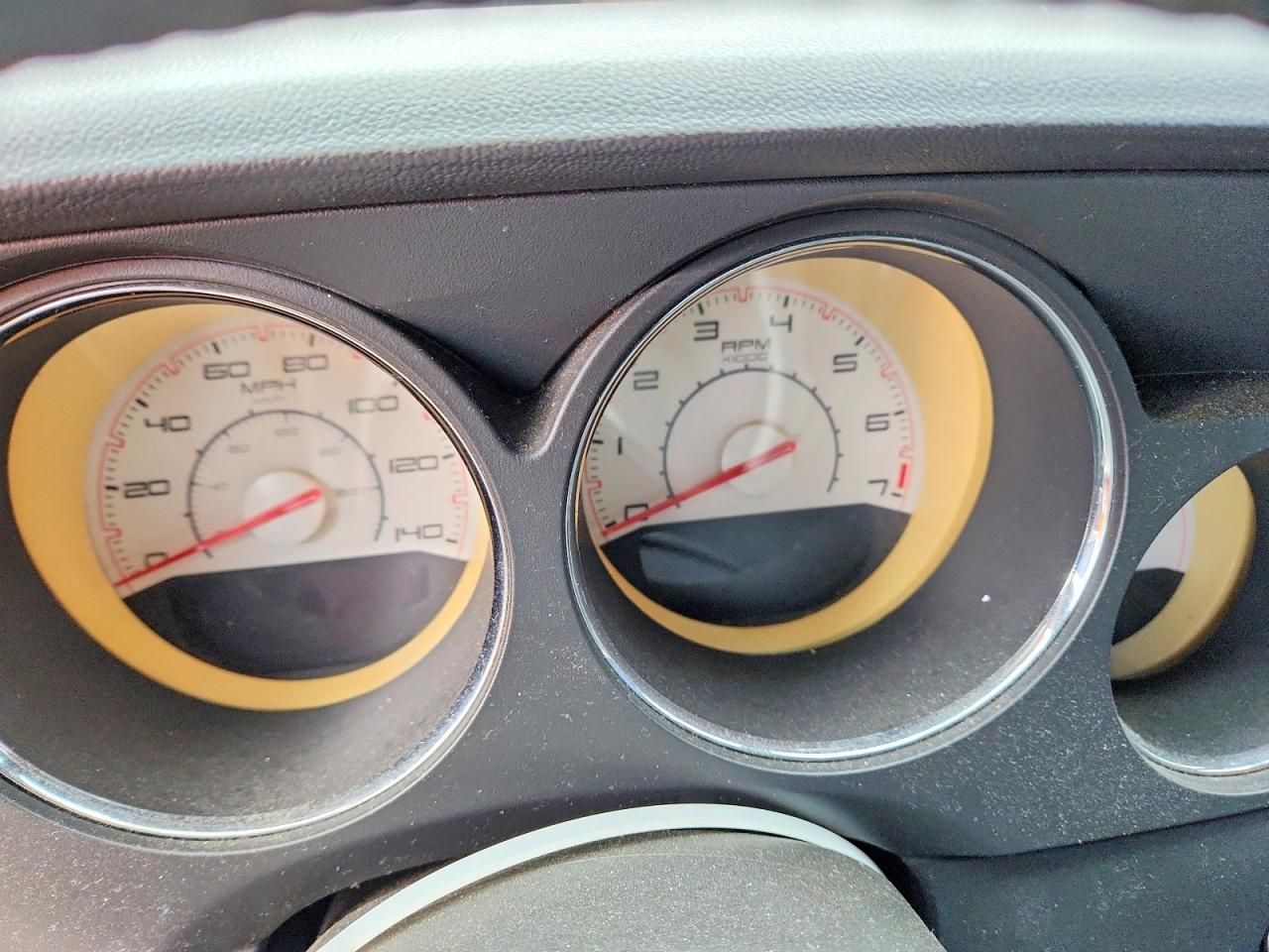 2012 Dodge Challenger sxt