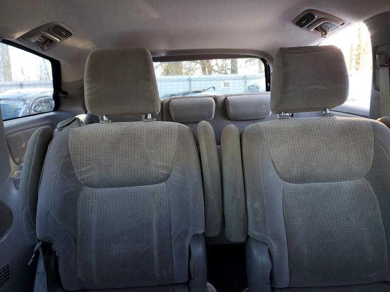 2010 Toyota Sienna ce