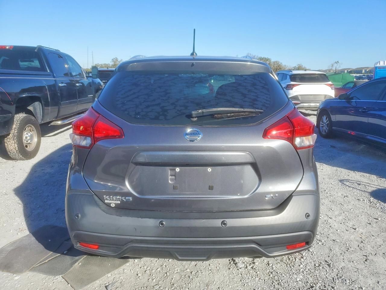 2020 Nissan Kicks sv