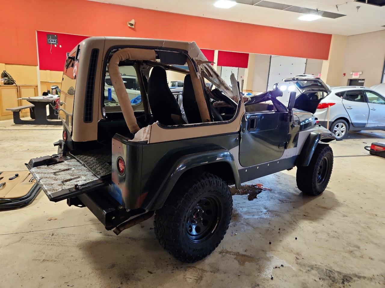 1998 Jeep Wrangler / tj Sahara