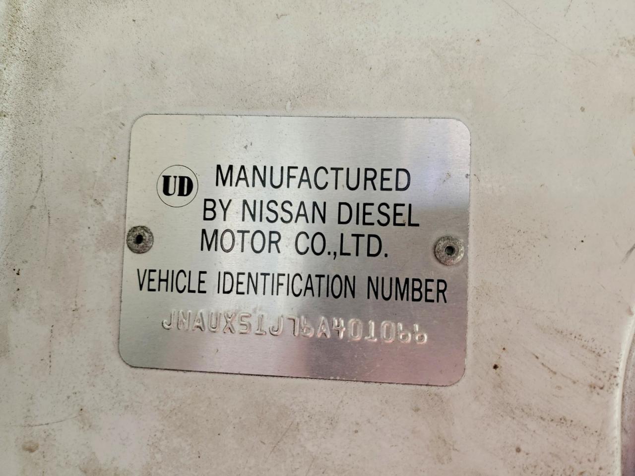 2006 Nissan Diesel UD1300 Crew Cab Flatbed Truck