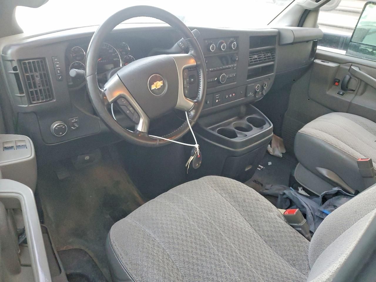 2019 Chevrolet Express box Truck