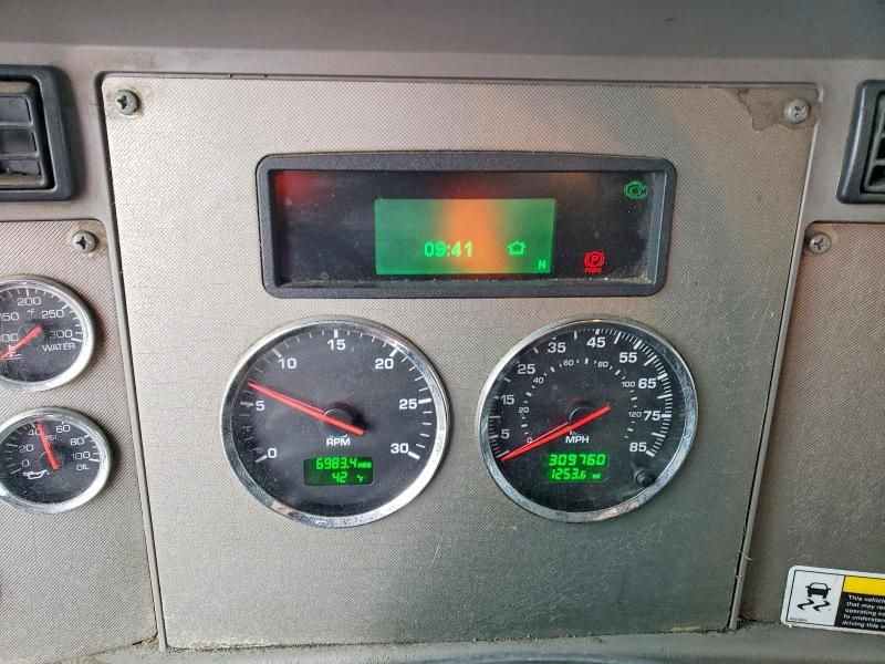 2013 Kenworth T370 box Truck