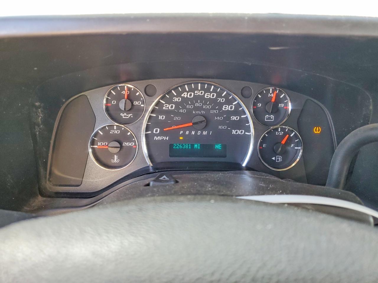 2014 Chevrolet Express 2500 Delivery Van